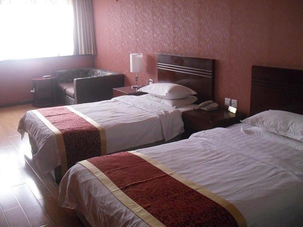 Chongqing Tianshun Hotel Esterno foto